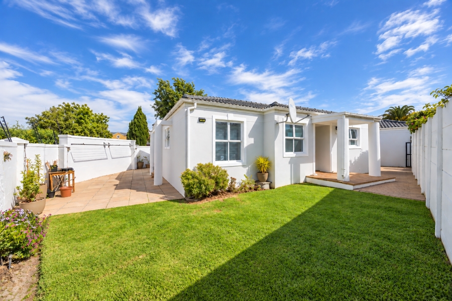 3 Bedroom Property for Sale in Sunningdale Western Cape